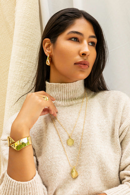 the overlap cuff
