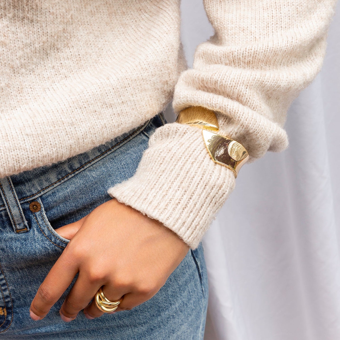 the overlap cuff
