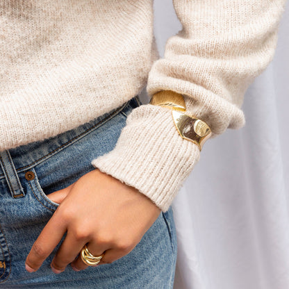 the overlap cuff